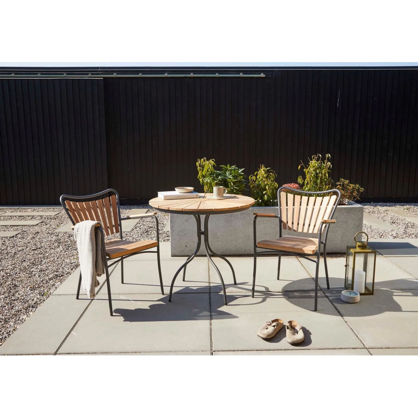 Ellen Cafébord Ø80cm i Teak och Aluminium Antracit