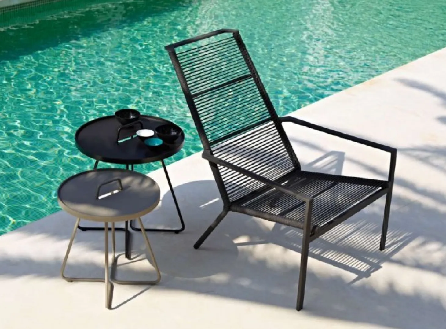 On The Move Sidobord Stor Black