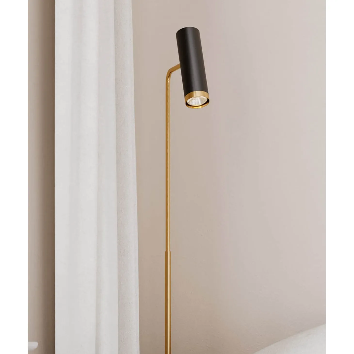 Puls Golvlampa 1