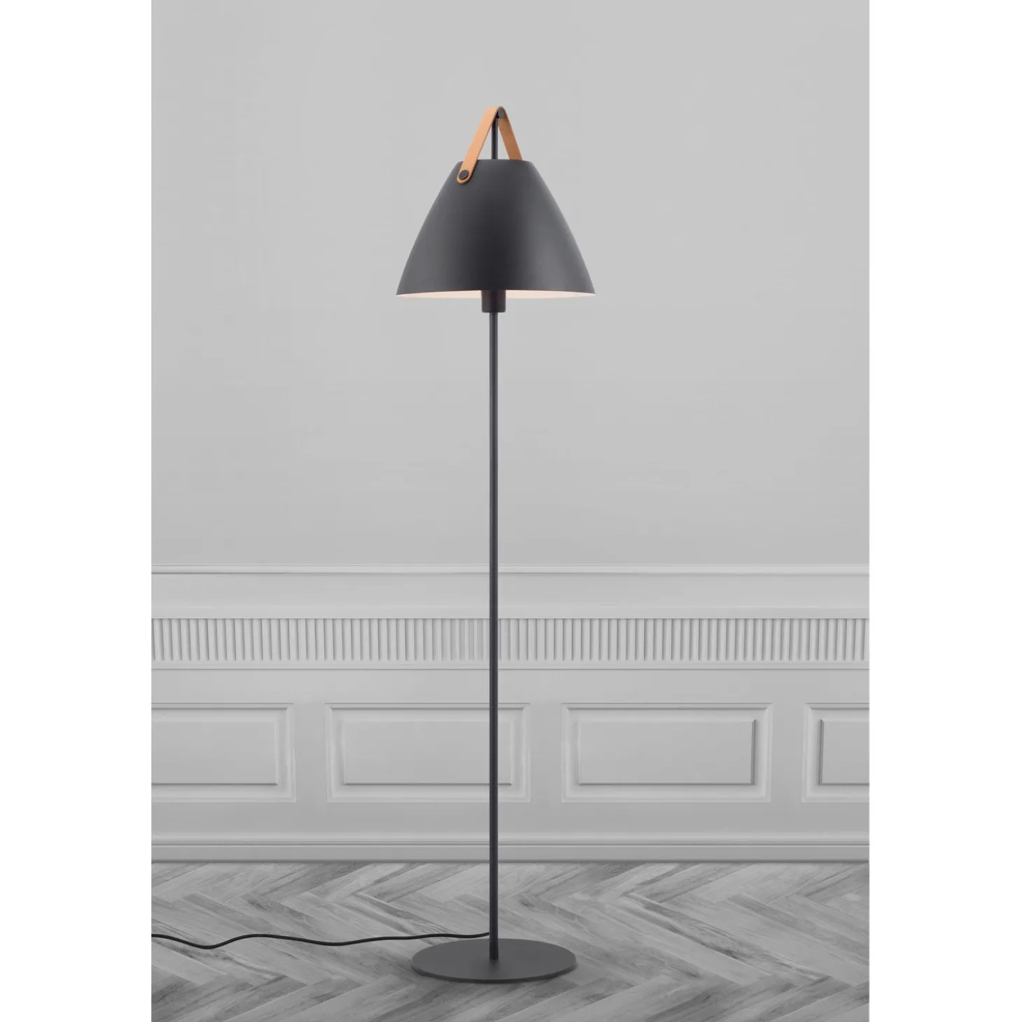 Strap Golvlampa Svart