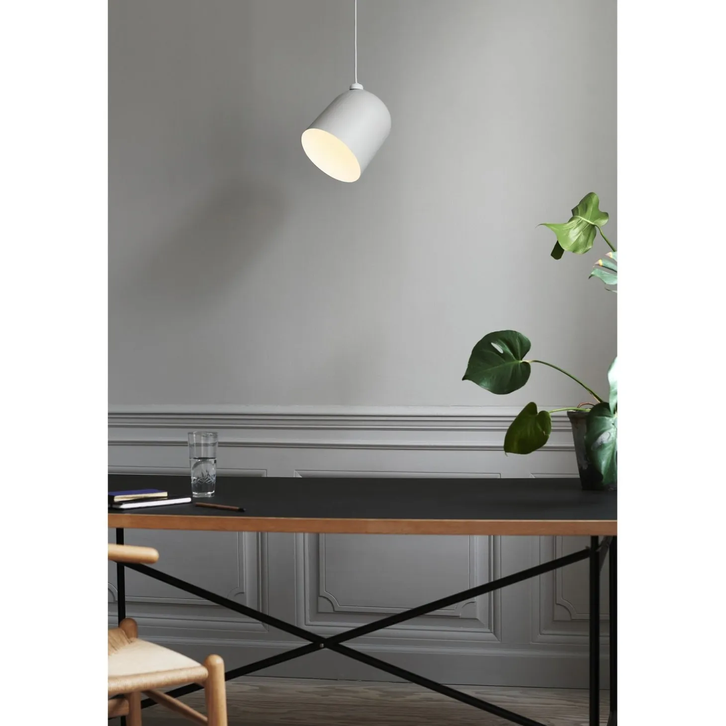 Angle E27 Taklampa Vit/Telegrå