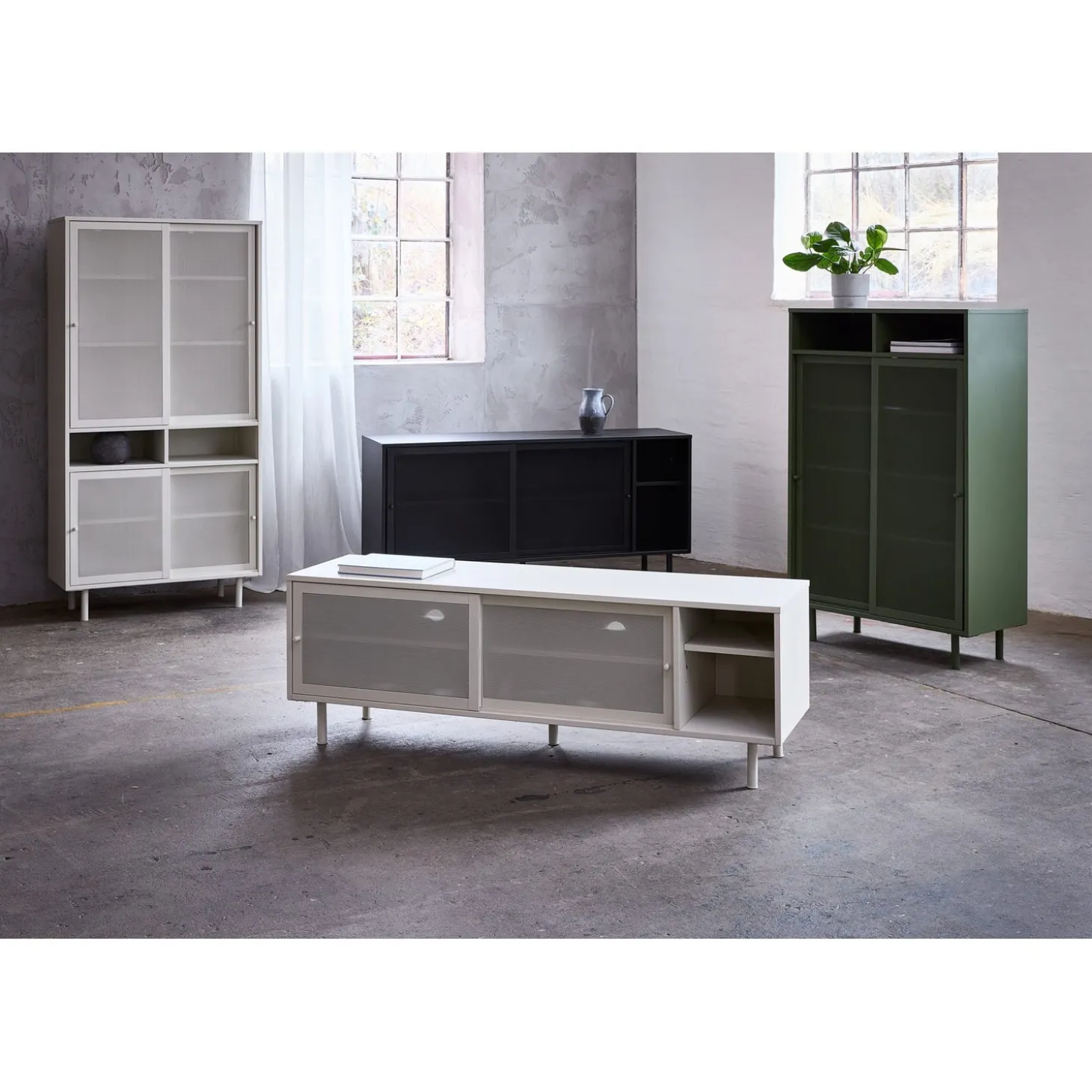 Angolo Mediabänk 160 cm Svart