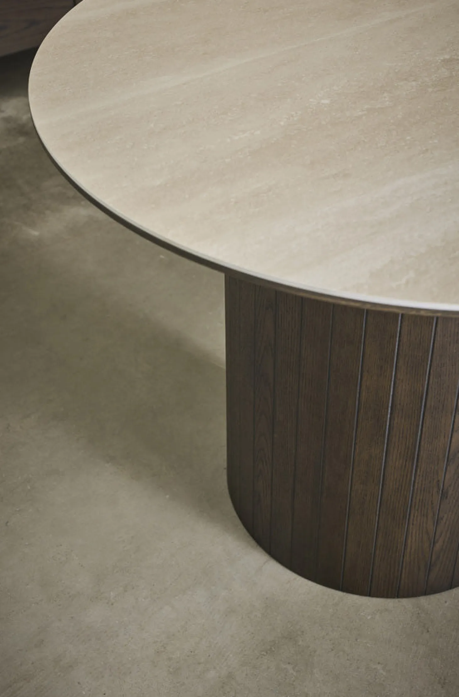 Aria Matbord 100x190-235 cm Keramisk Travertin