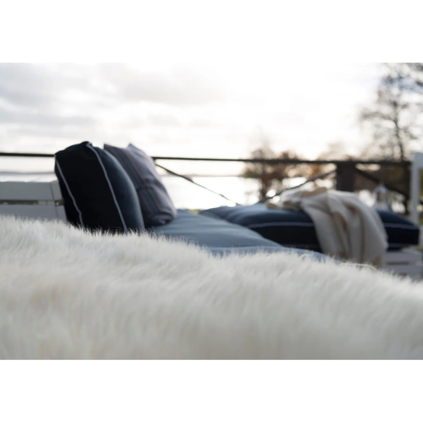 Bara Vara Utefåtölj Vit