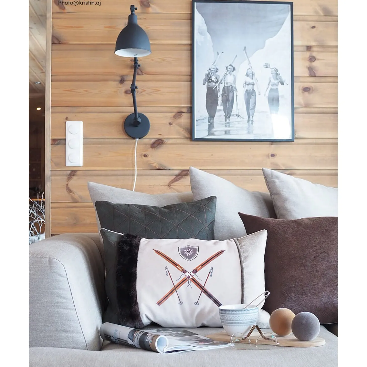 Bazar Vägglampa Sandsvart