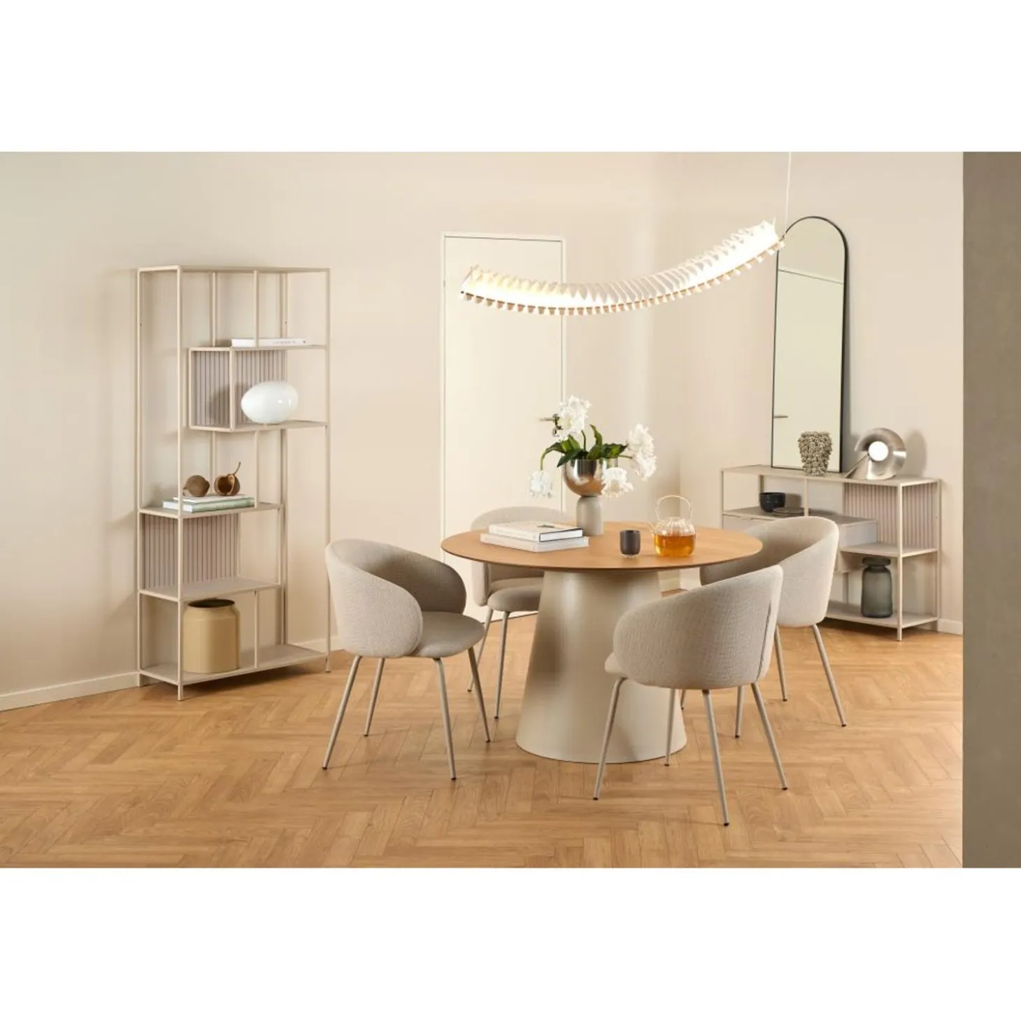 Chaumont Karmstol Basel tyg Beige/Grå