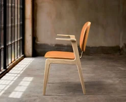 Cliff Karmstol Ljus Ek