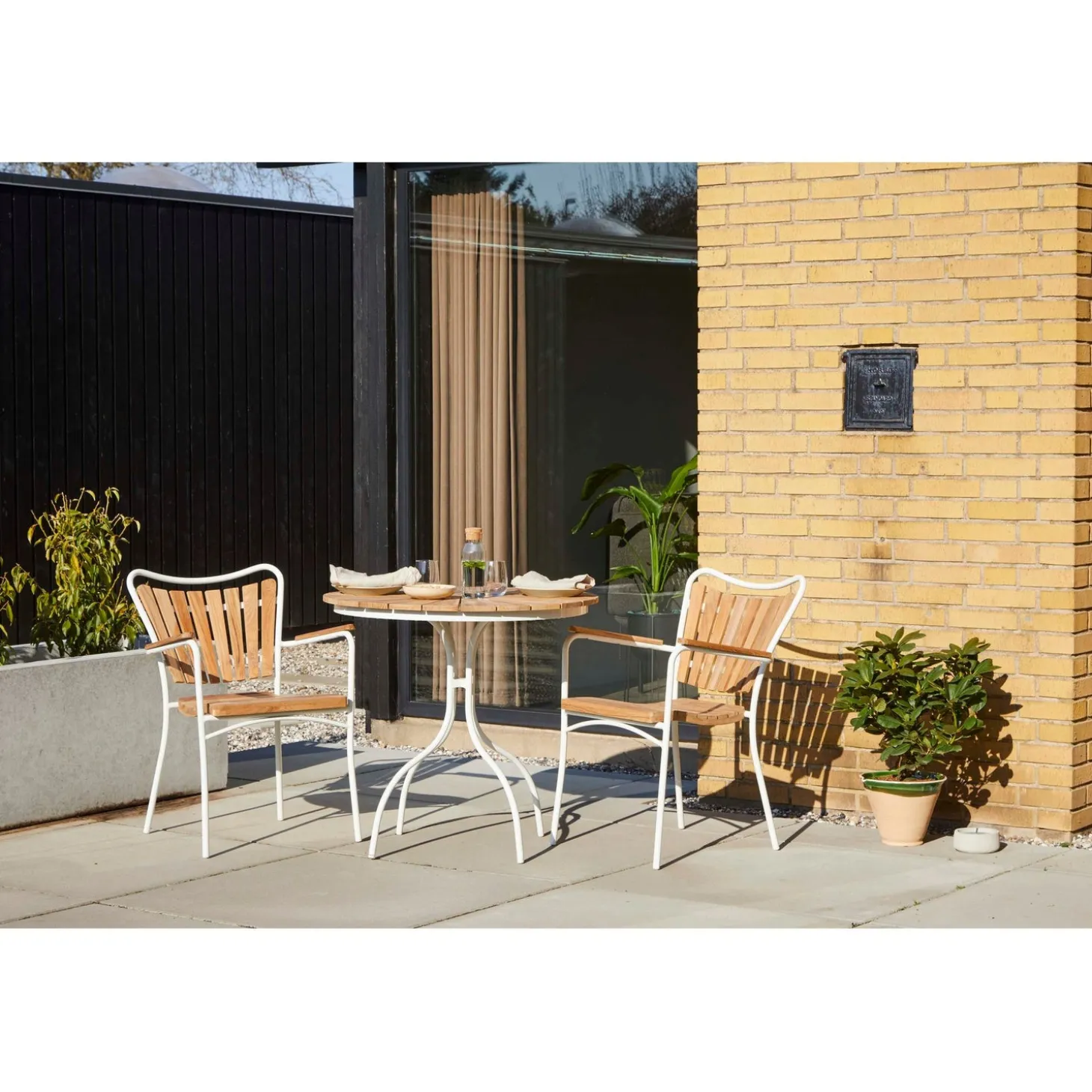 Ellen Trädgårdsmöbelset i Teak och Aluminium 80 cm + 2 stolar, Vit