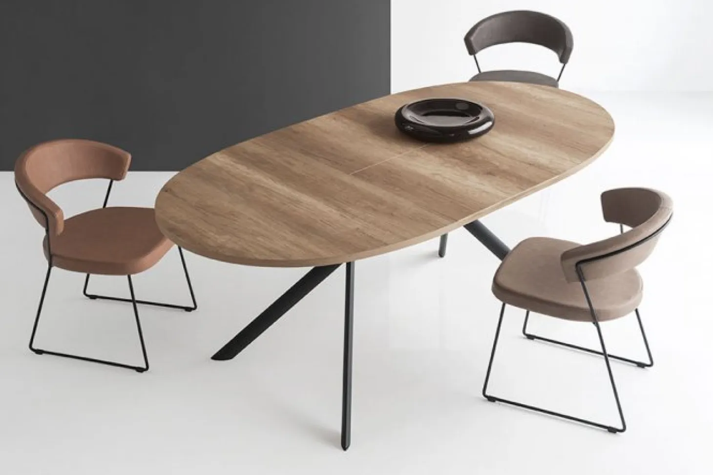 Giove Matbord Ovalt 140x100cm