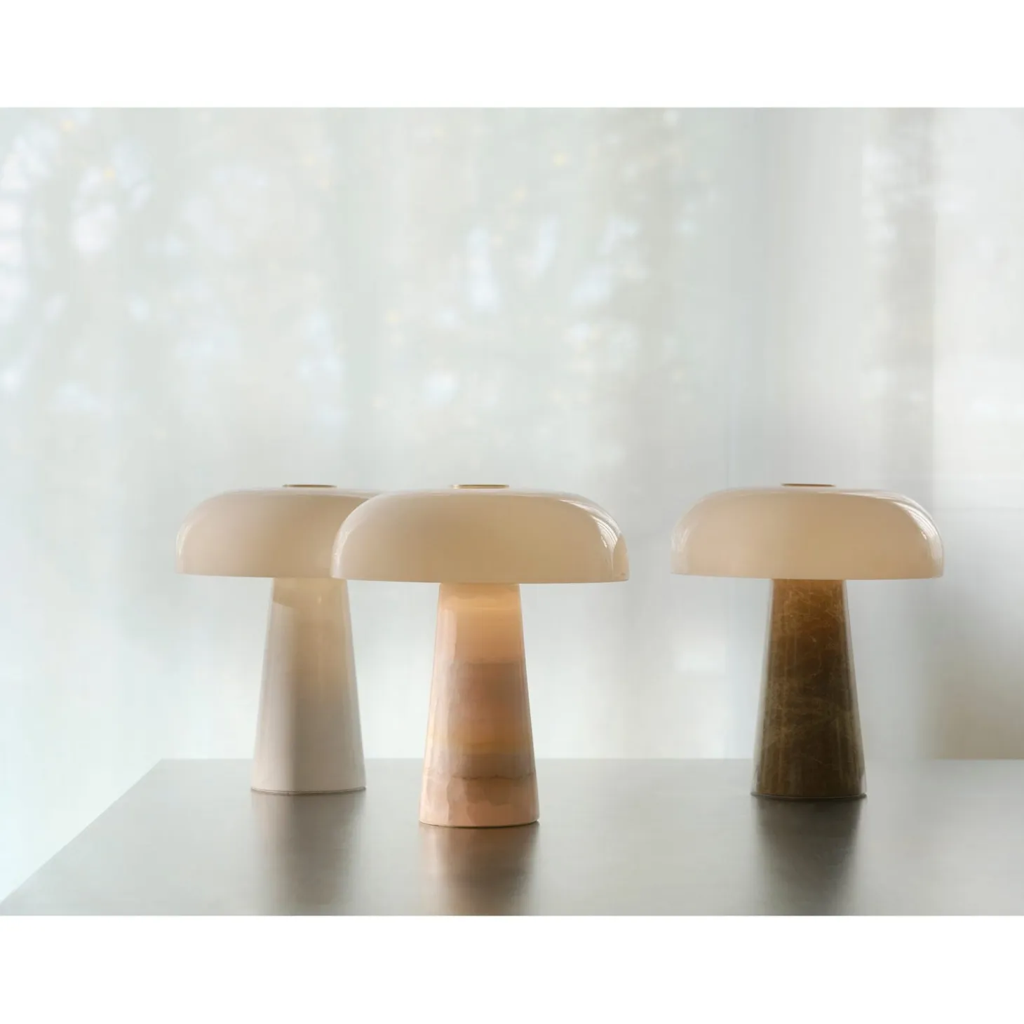 Glossy Bordslampa Beige