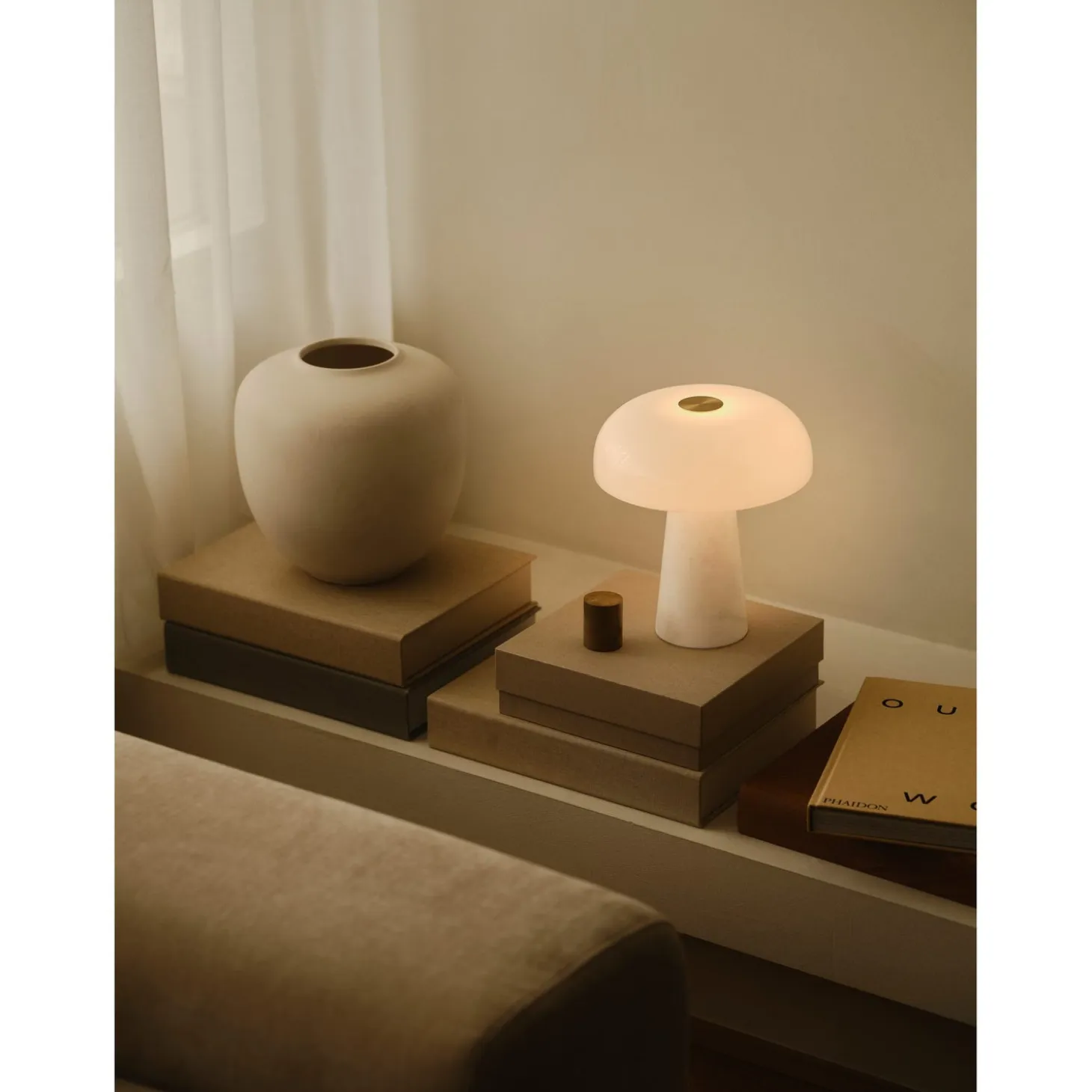 Glossy Bordslampa Vit