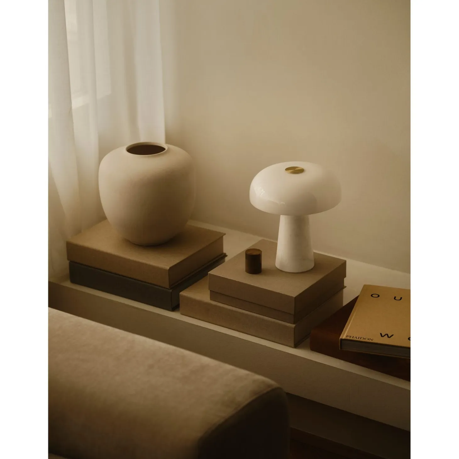 Glossy Bordslampa Vit