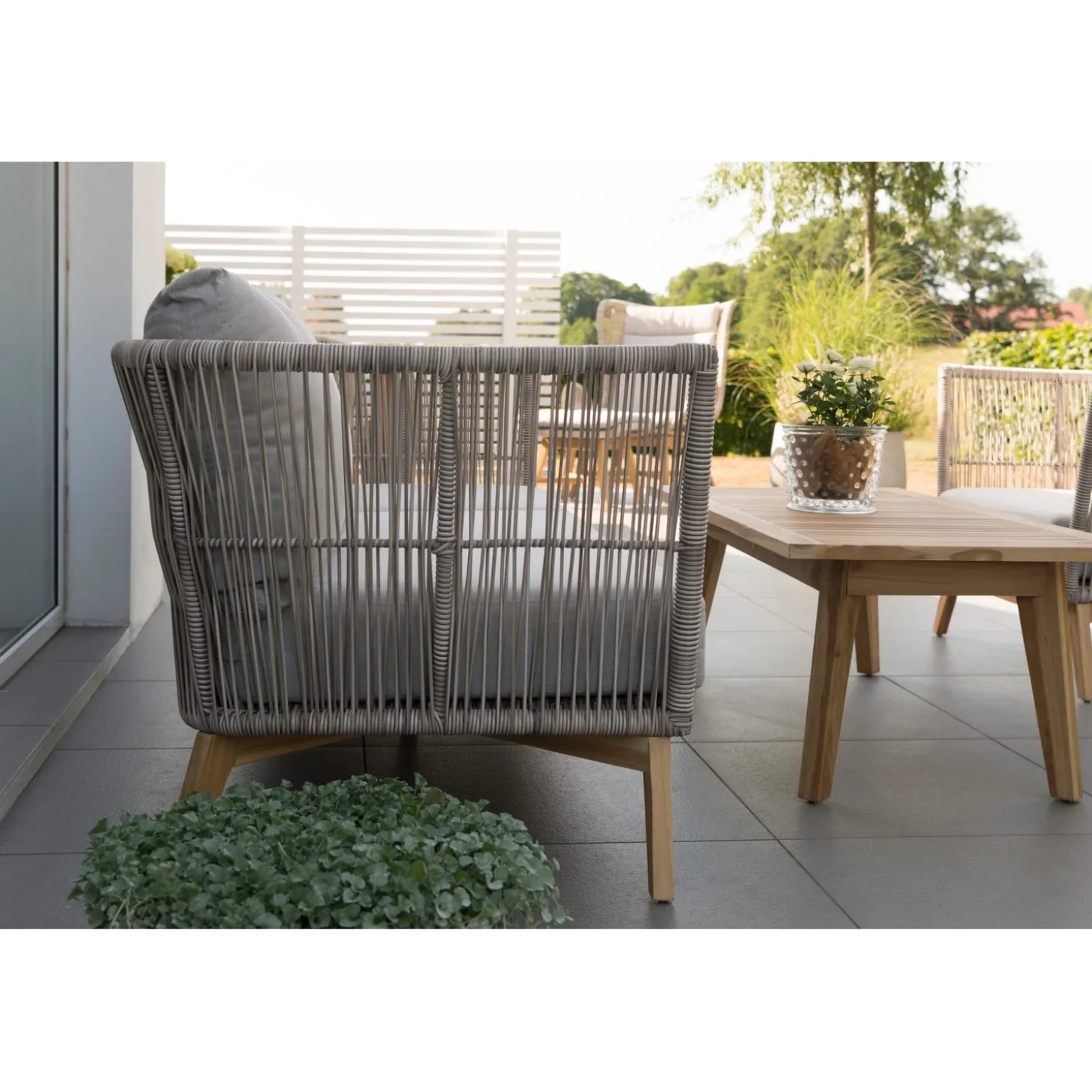 Himmelsnäs Utefåtölj Beige