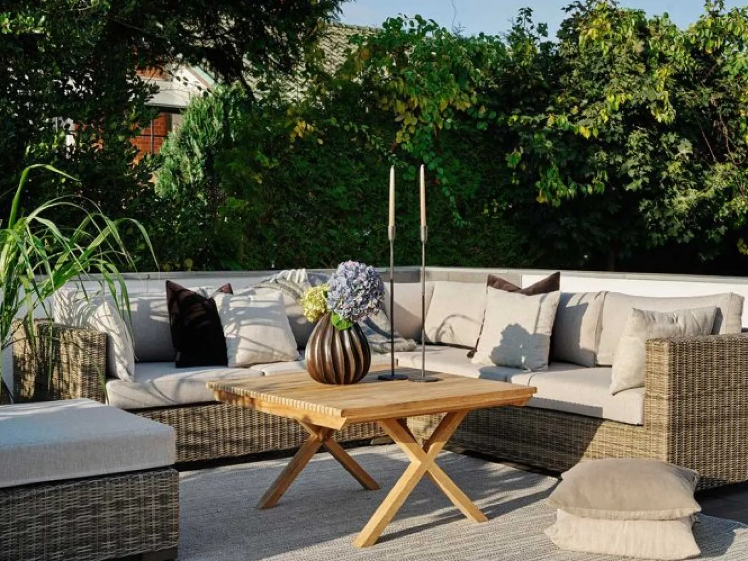 Julita Soffbord 140x70 Teak