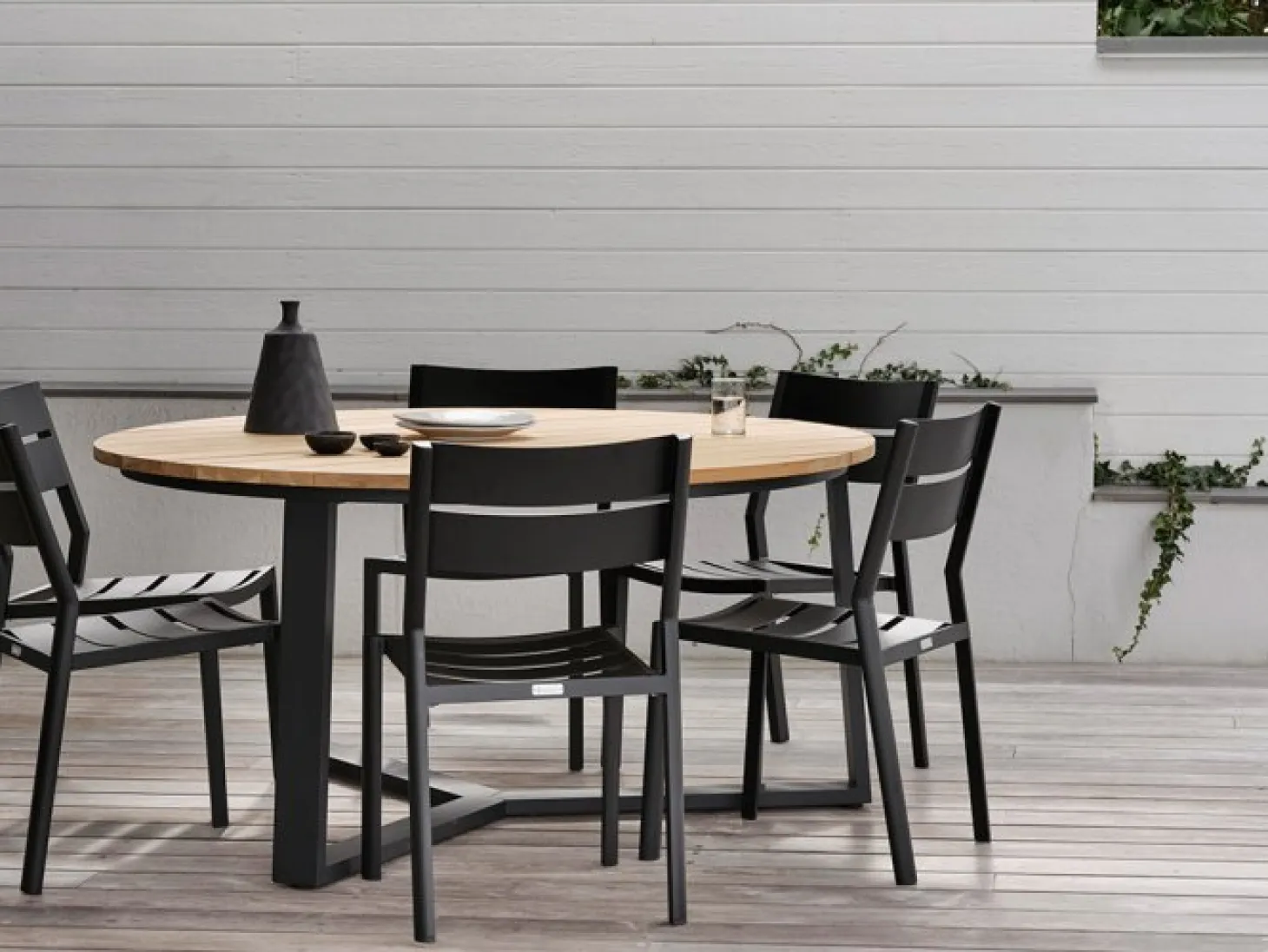 Laurion Matbord 150 cm Rund Teak/Svart