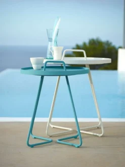 On The Move Sidobord Liten Light Rose