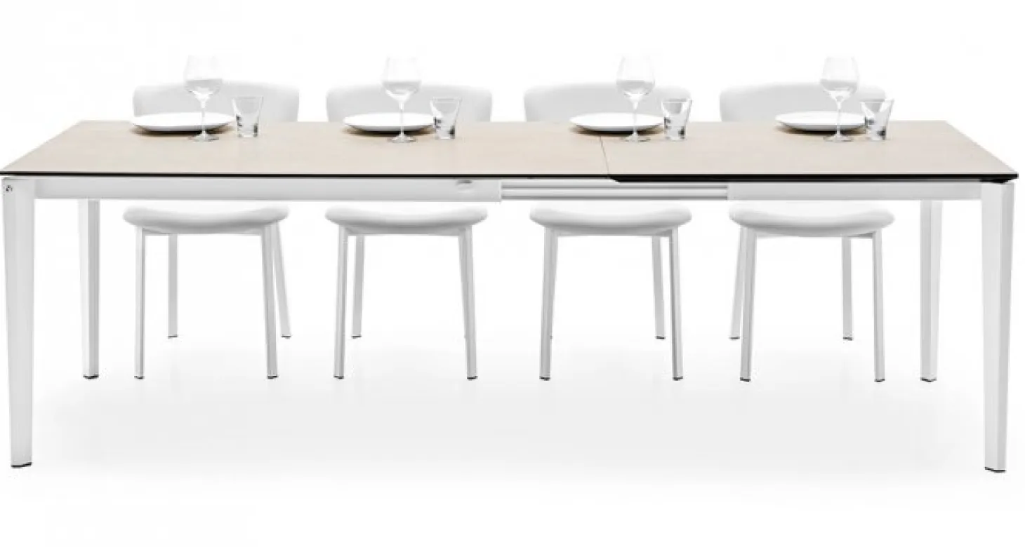 Pentagon Fast Matbord 130 cm